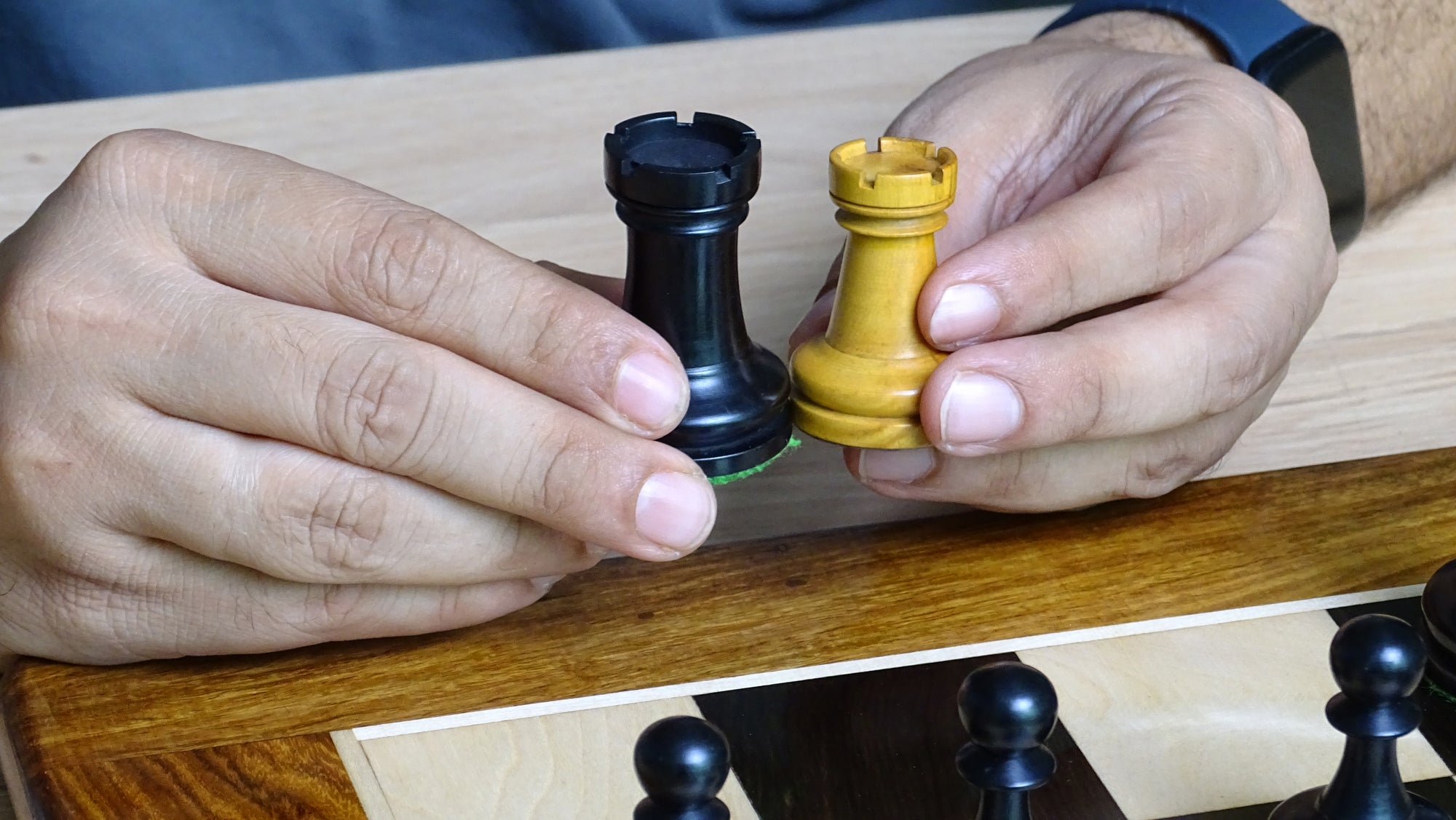 Repro 1904 American Chess Company's Tournament Chess Pieces in Black Ebonized & Natural Boxwood - Extra Queens