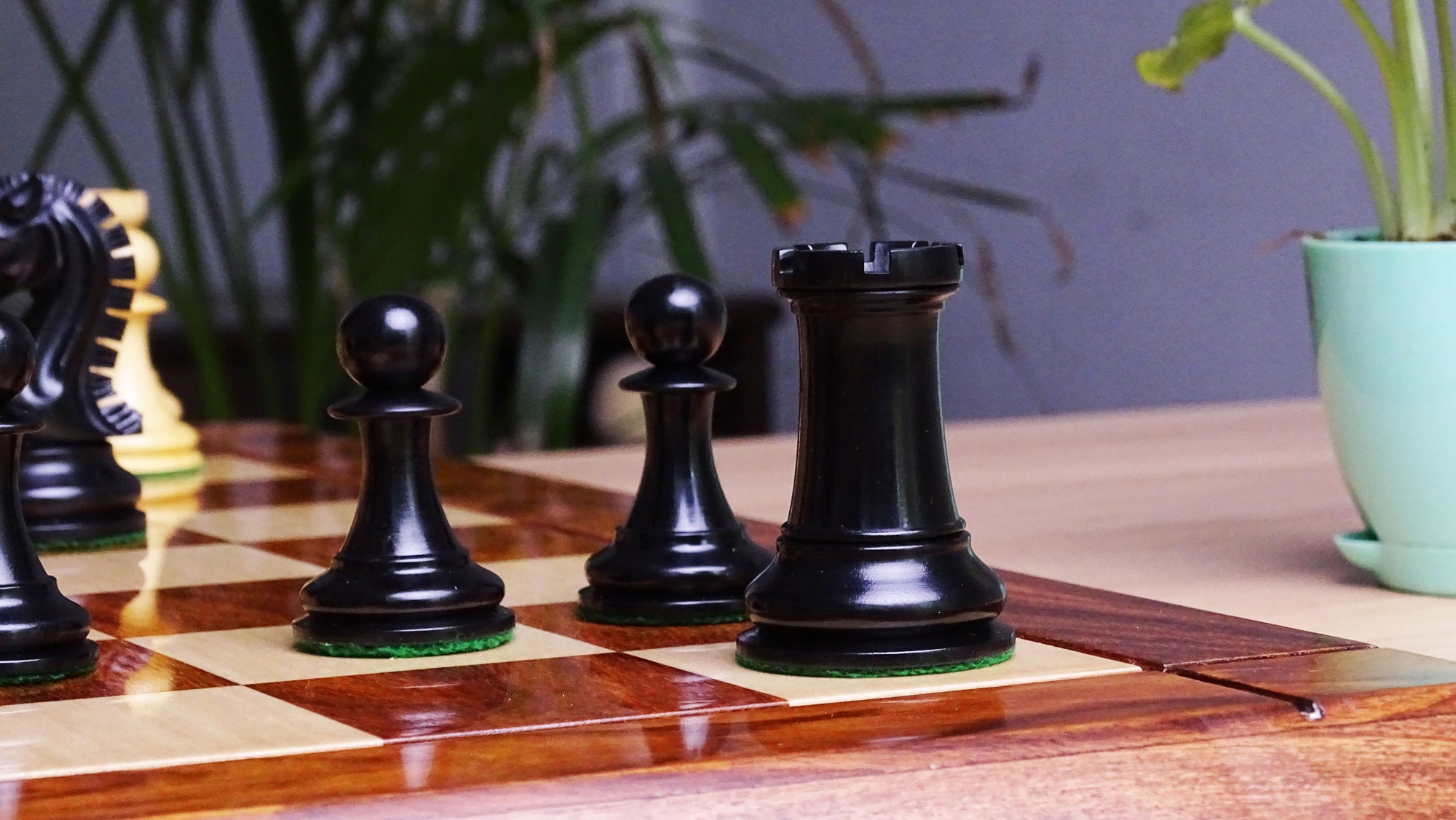 Repro of 2017 Sinquefield Cup Craftsman Triple Weighted Chess Pieces in Ebony/Boxwood - 3.75 inch King