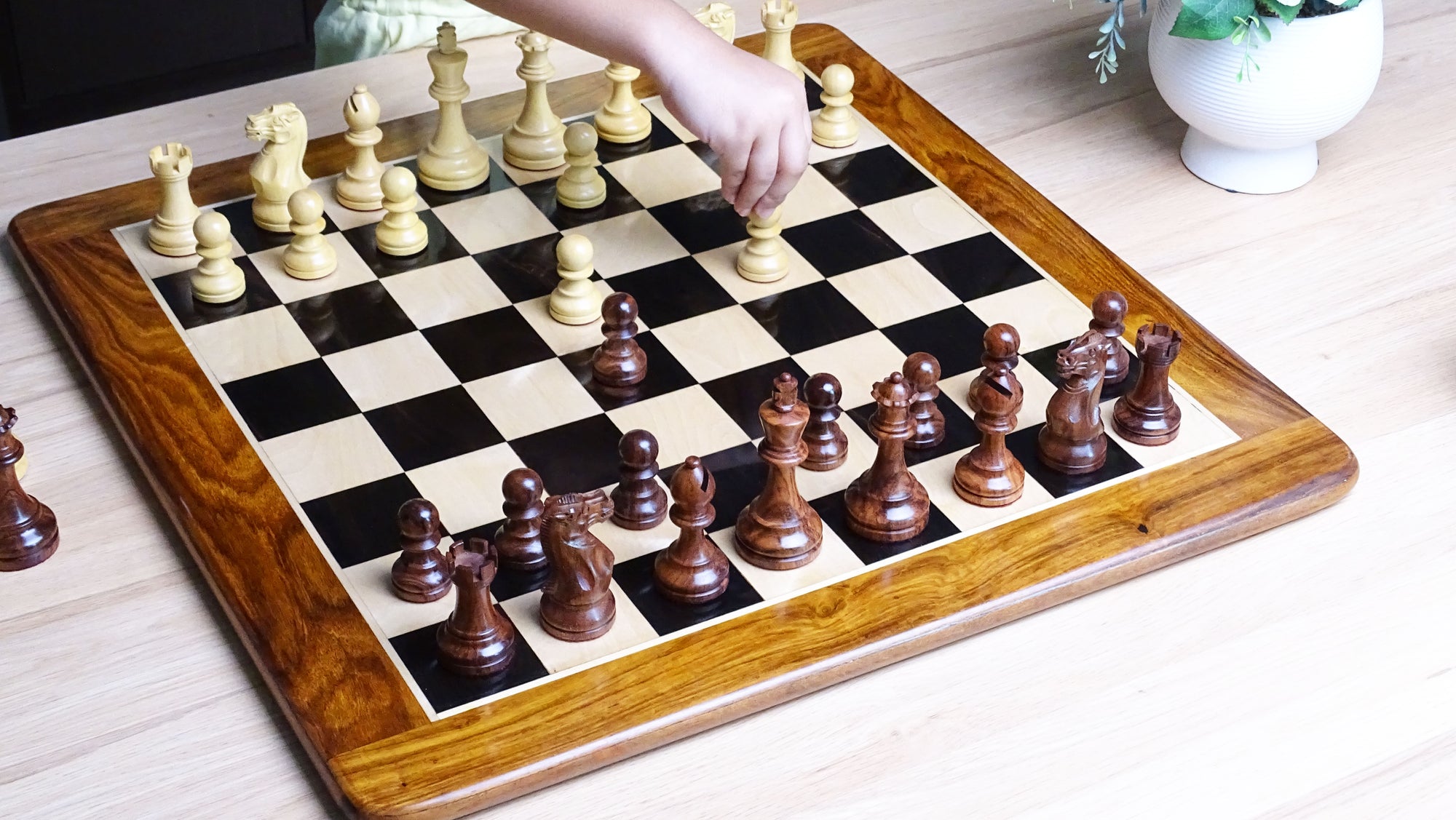 The Judit Polgar Repro Staunton Weighted Tournament Chess Pieces in Anjan Wood & Boxwood - 3.75 Inch King