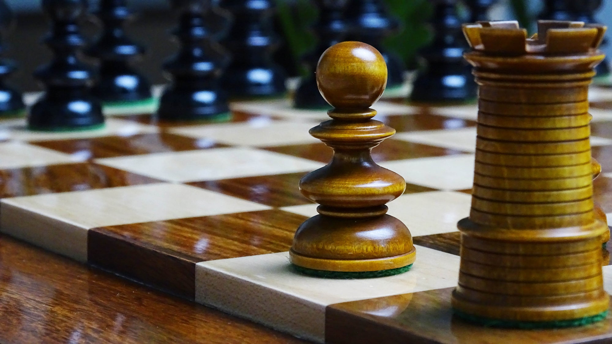 Circa 1840 Pre-Staunton Calvert Library Size 3.3 Inch Chessmen in Genuine Ebony & Antiqued Boxwood - 900 grams