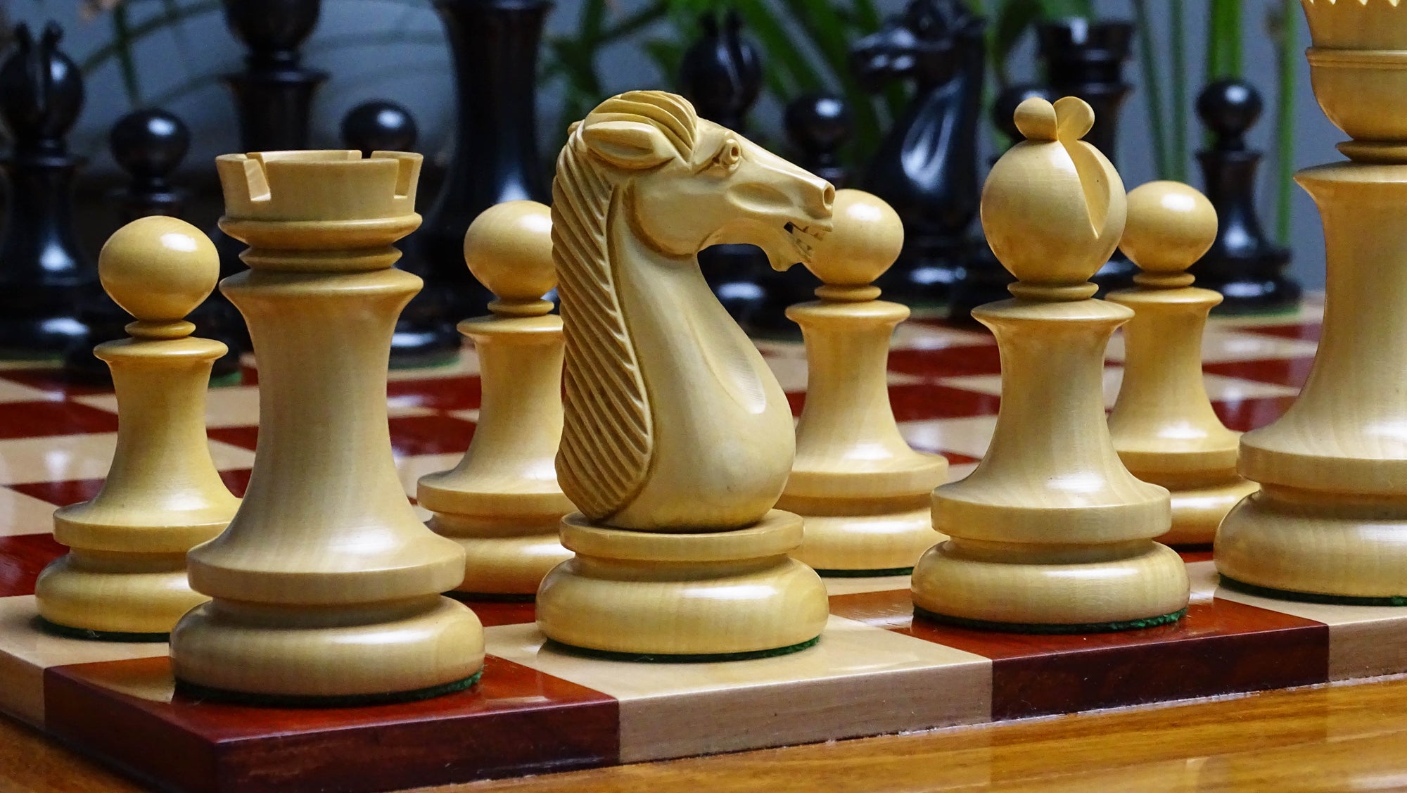 4.5 Inch Dublin Pattern Historical Luxury Triple Weighted Chess Pieces in Ebony & Boxwood with Two King Finials