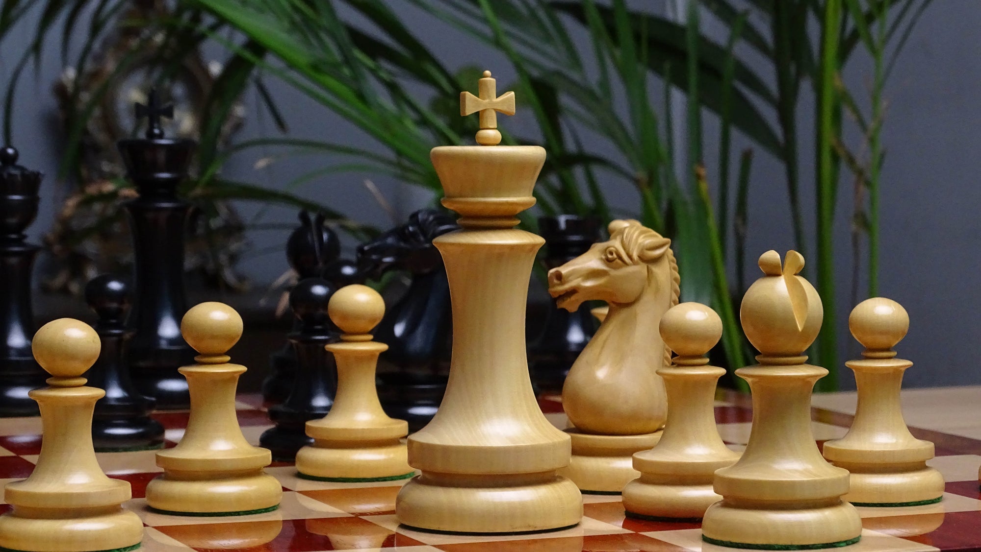 4.5 Inch Dublin Pattern Historical Luxury Triple Weighted Chess Pieces in Ebony & Boxwood with Two King Finials