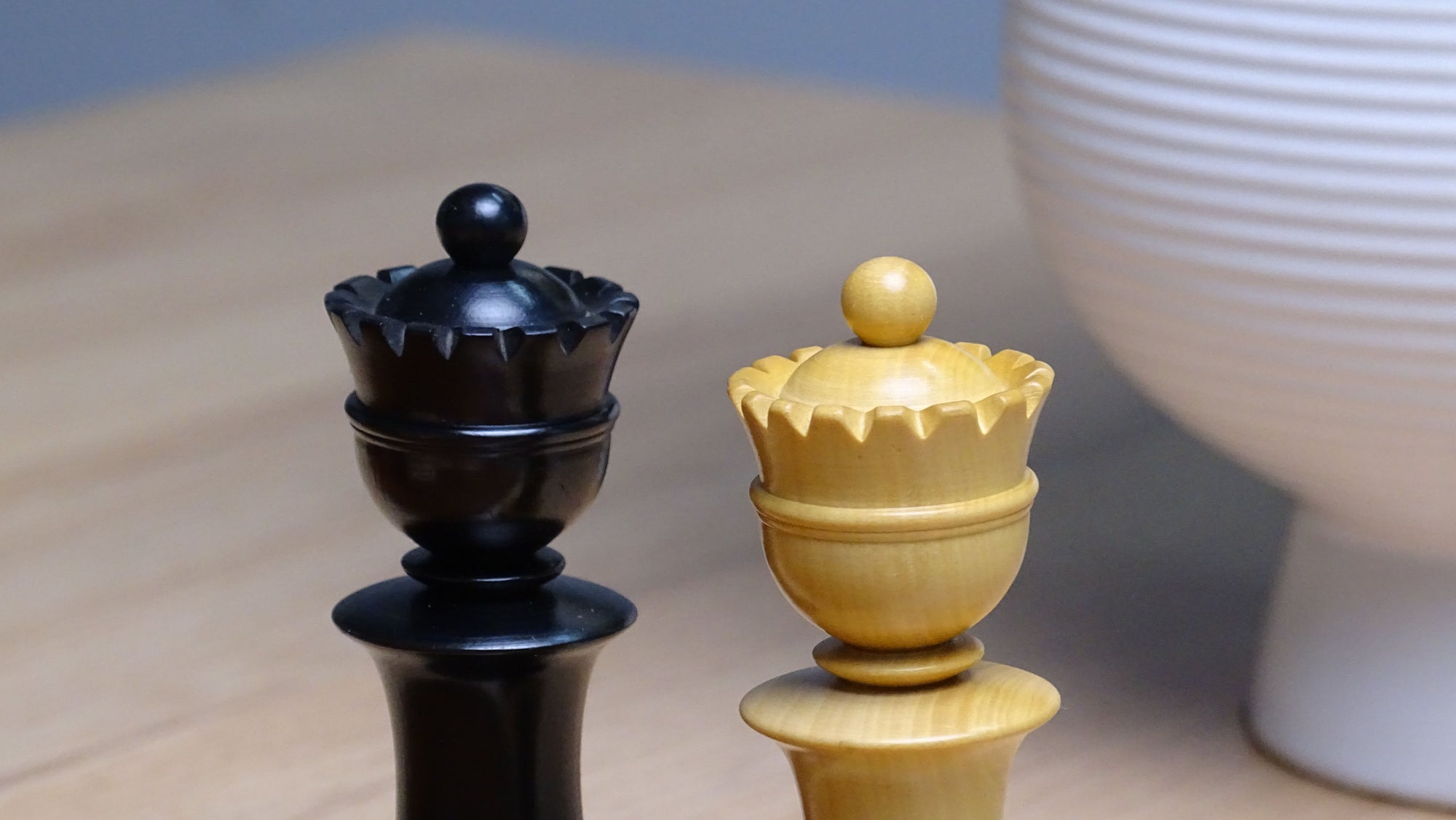 4.5 Inch Dublin Pattern Historical Luxury Triple Weighted Chess Pieces in Ebony & Boxwood with Two King Finials