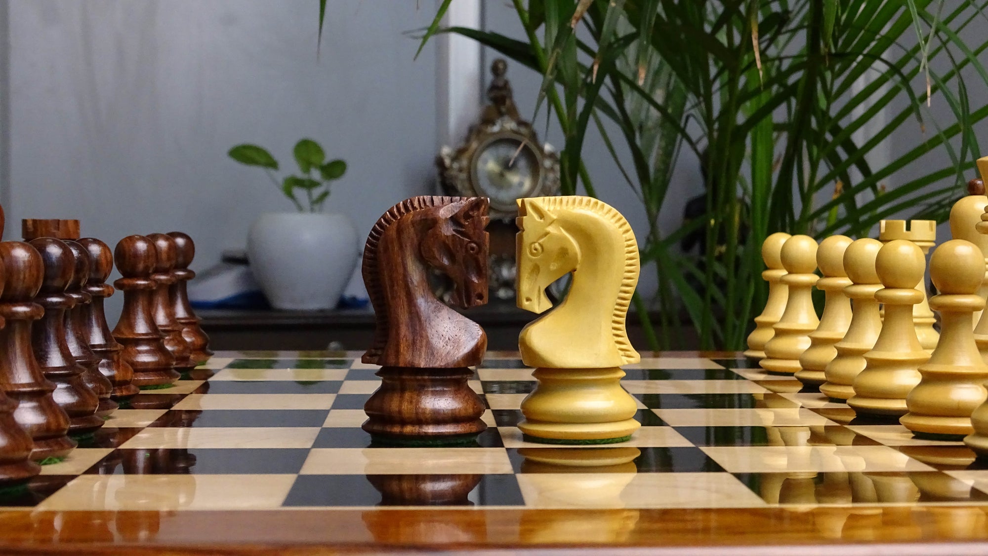 1959 World Chess Championship Russian Zagreb Weighted 3.8" Chess Pieces in Sheesham / Natural Boxwood - 1300 Grams Weight