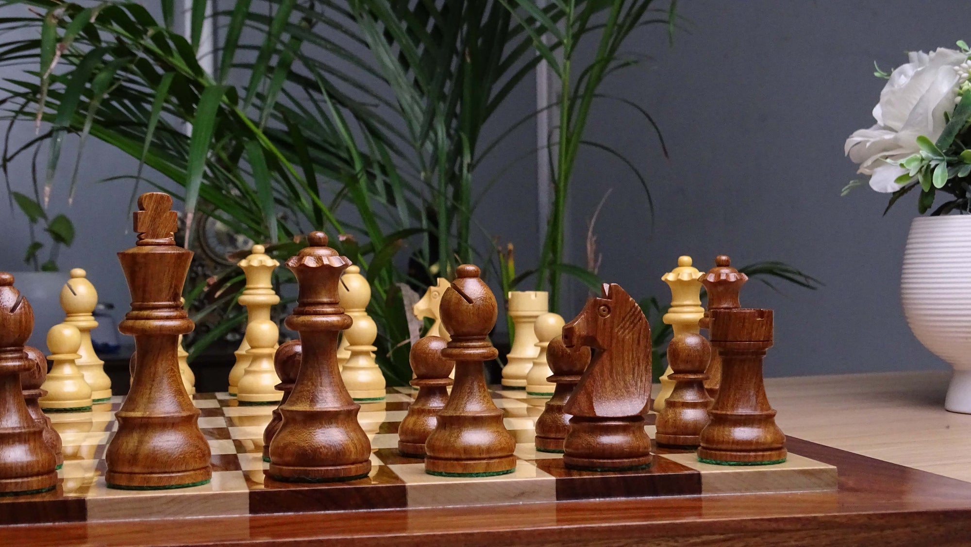 The FIDE Approved Tournament Wooden Chess Pieces in Sheesham & Boxwood 3 ¾ Inch King - 1050 Gms Weight