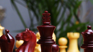 antique staunton chess pieces